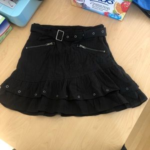 Short ruffle mini skirt